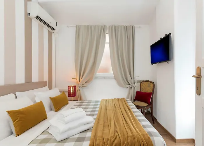 New! Spanish Step Design דירה *