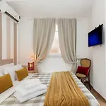 New! Spanish Step Design Apartman *